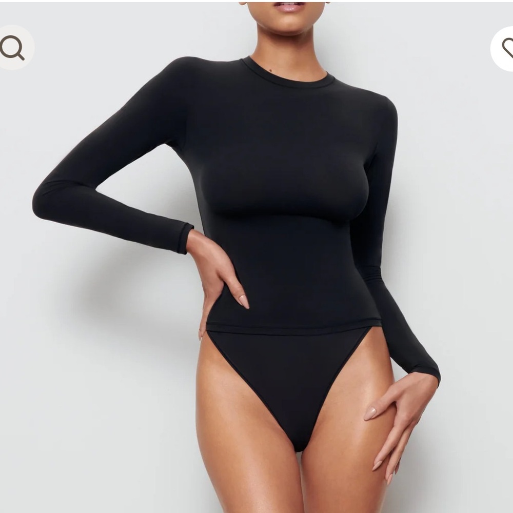SKIMS Fits everybody long sleeve in black